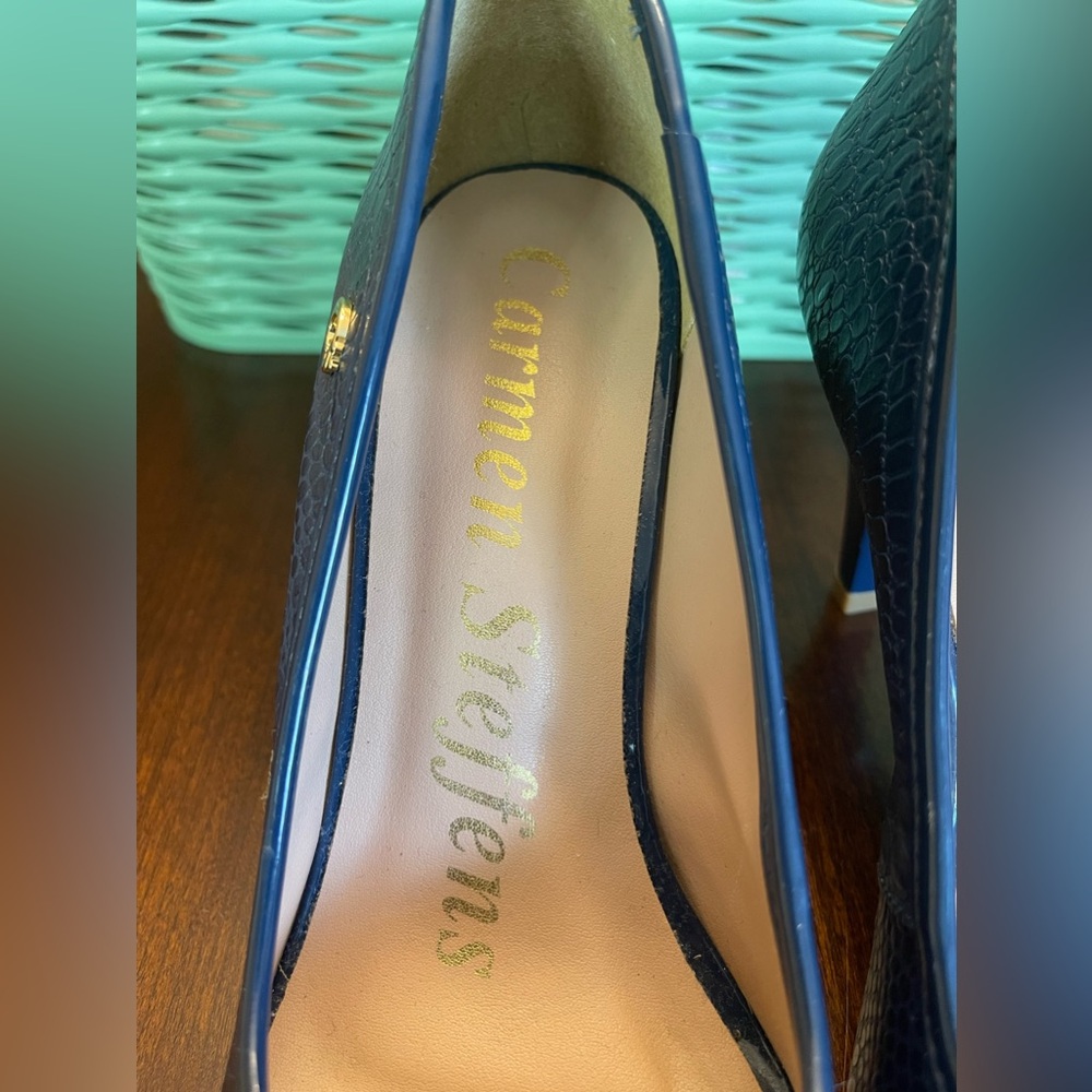 NWOT Carmen Steffens Heels - Picture 5 of 8
